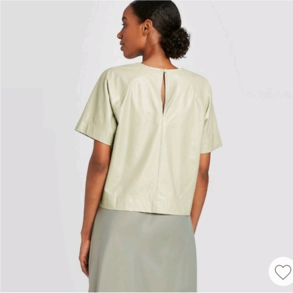 NWT Prologue Light Sage Green Short Sleeve Top Faux Leather Size M - Picture 3 of 15
